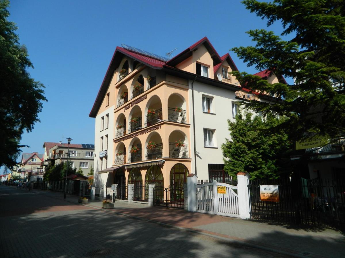 Pod Arkadami Hotel Darlowko Luaran gambar