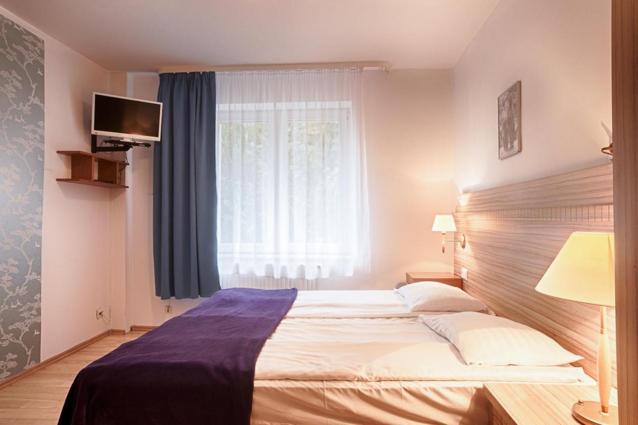 Pod Arkadami Hotel Darlowko Luaran gambar
